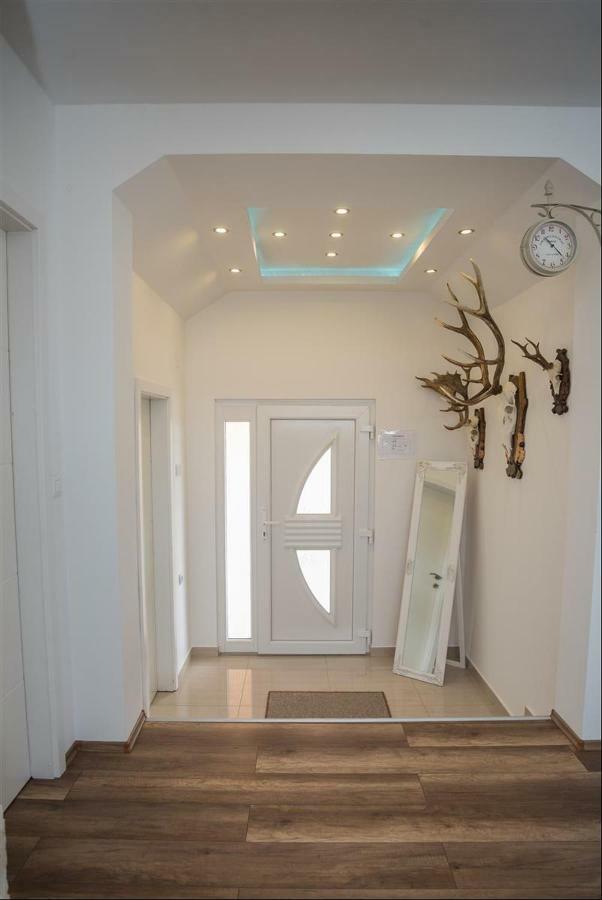 Apartman Hubertus 5* Vagovina 외부 사진